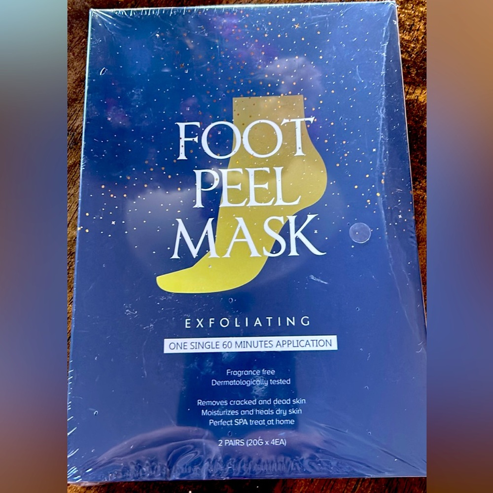 Foot Mask! New in Box 2 sets per box